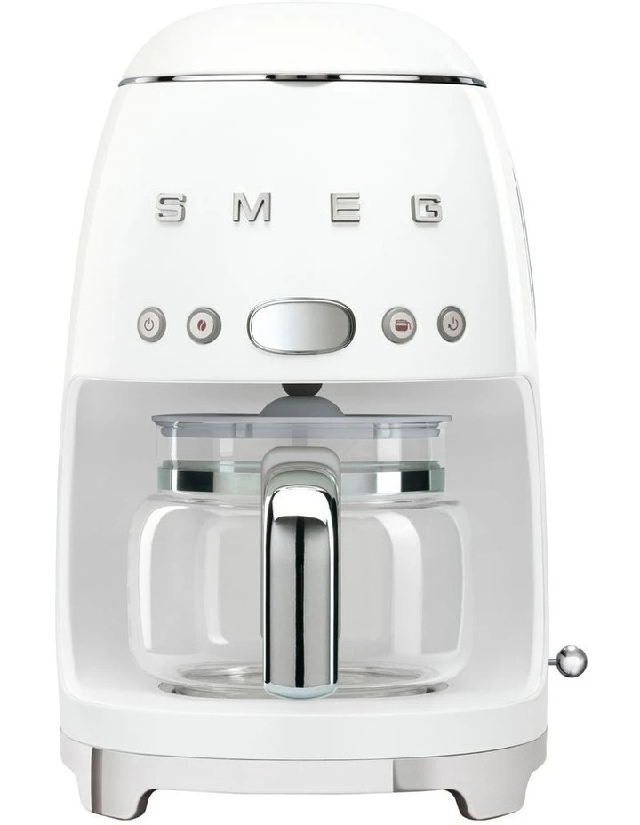 Brand new 🔔 Budget ❤️ Smeg Retro Drip Filter Coffee Machine White DCF02WHAU ✨ 🔔 1 Brand new 🔔 Budget ❤️ Smeg Retro Drip Filter Coffee Machine White DCF02WHAU ✨ 🔔